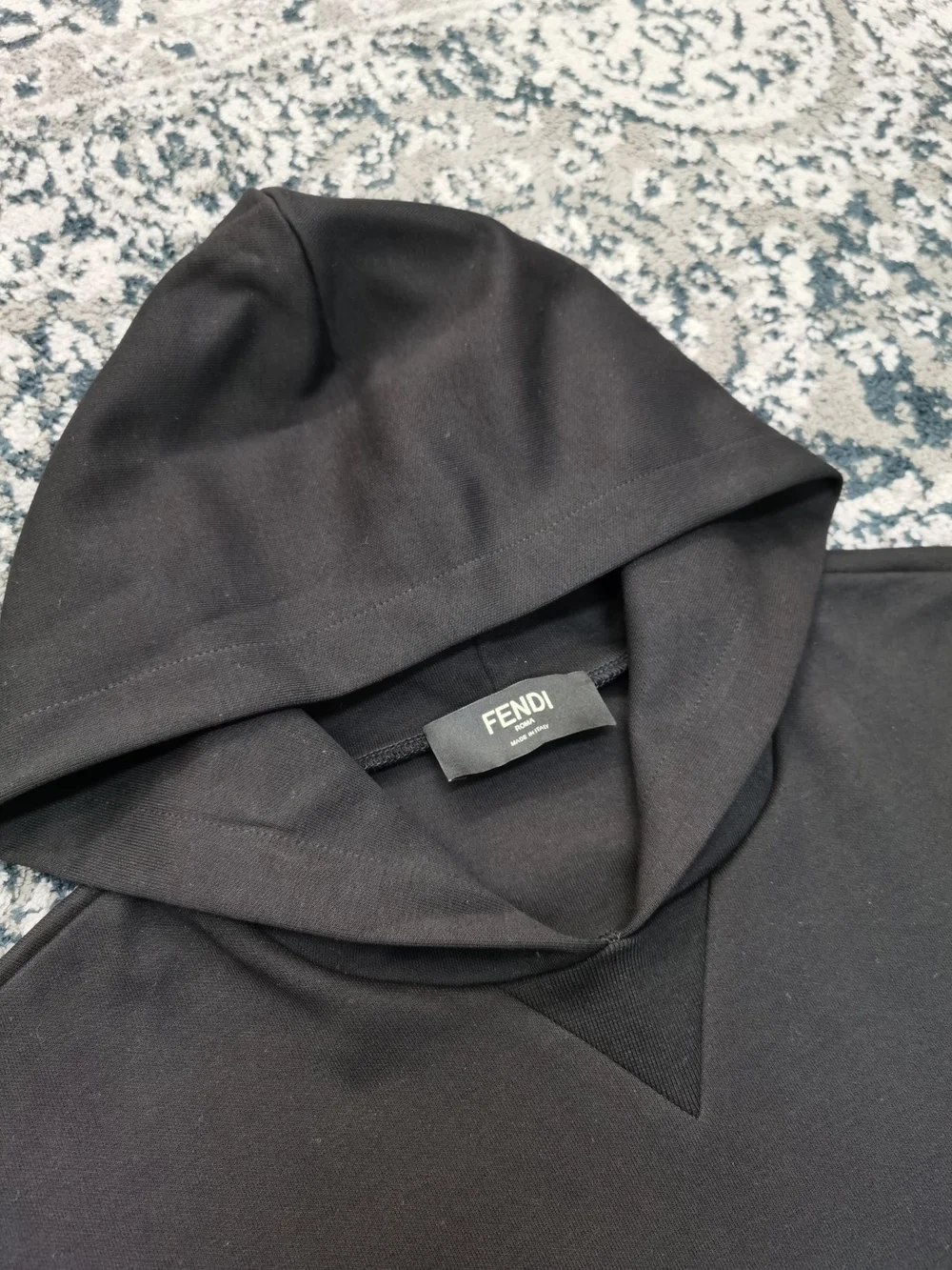 펜디 FF 모노그램 인서드 후드 블랙