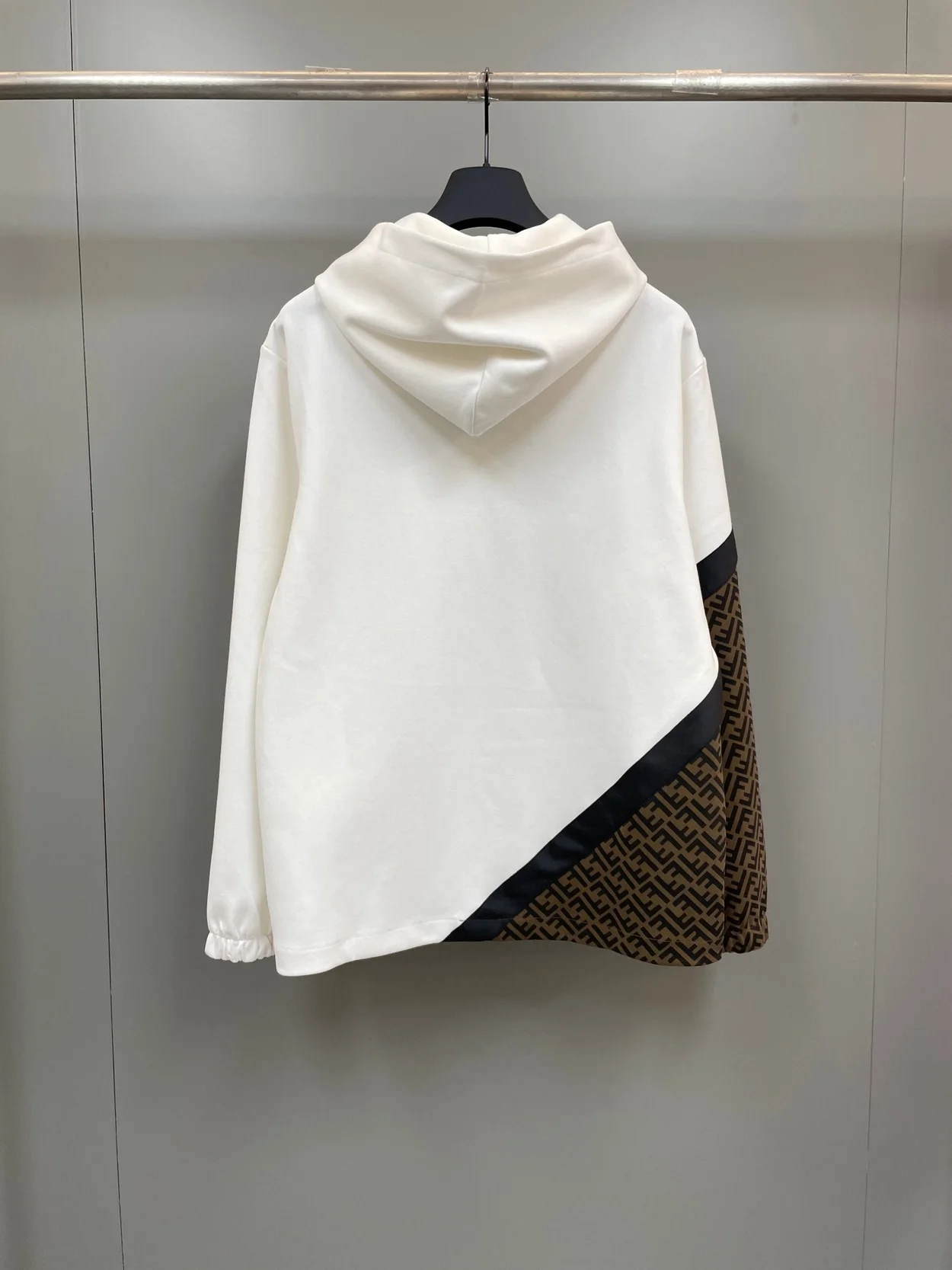 펜디 FF 모노그램 인서드 후드