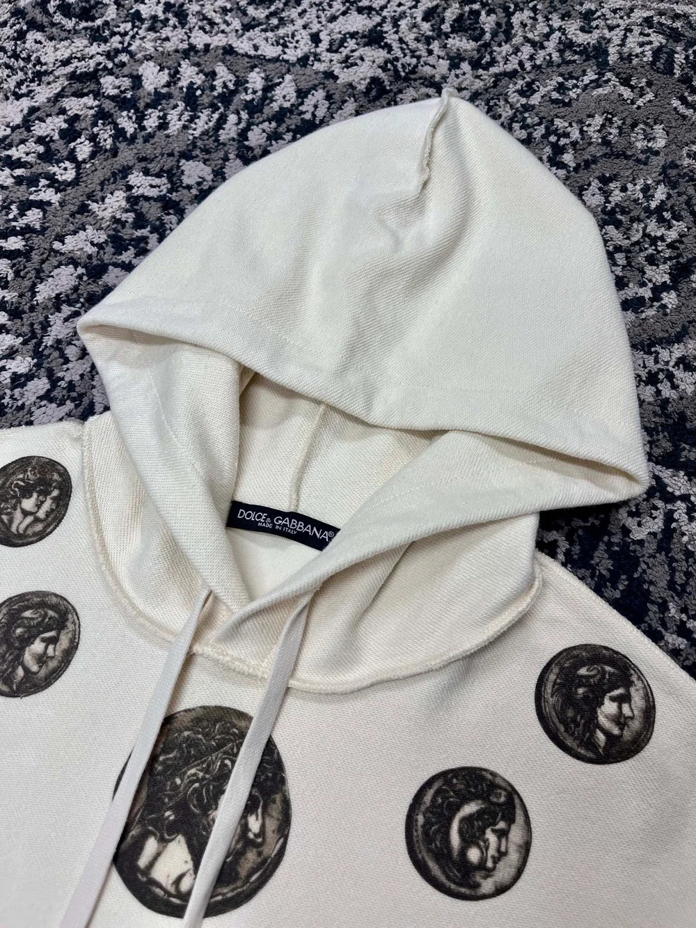 돌체앤가바나 코인 프린트 후드