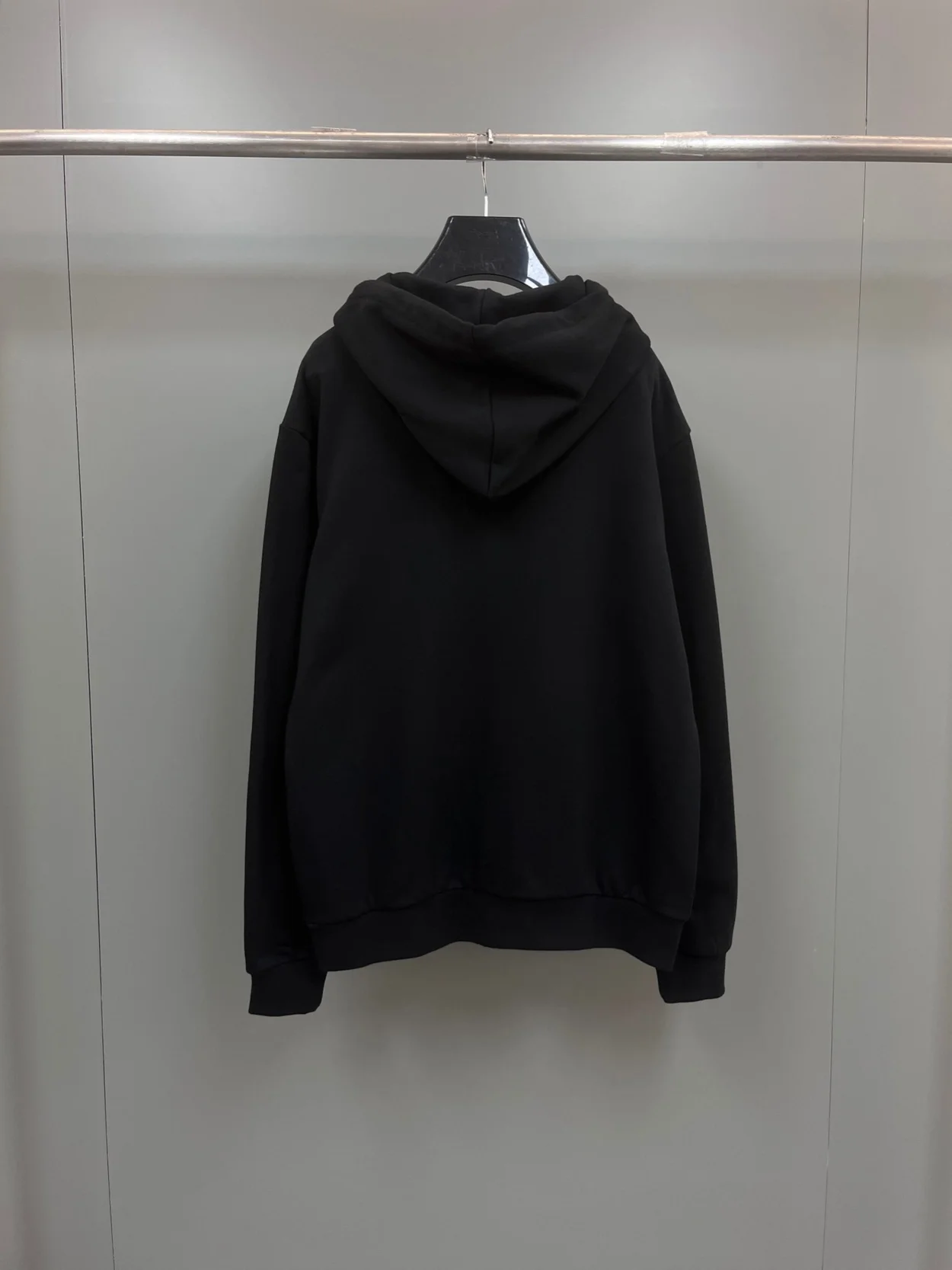 셀린느 블랙 라인스톤 레터링 로고