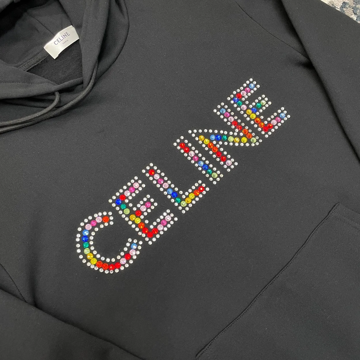 셀린느 블랙 라인스톤 레터링 로고