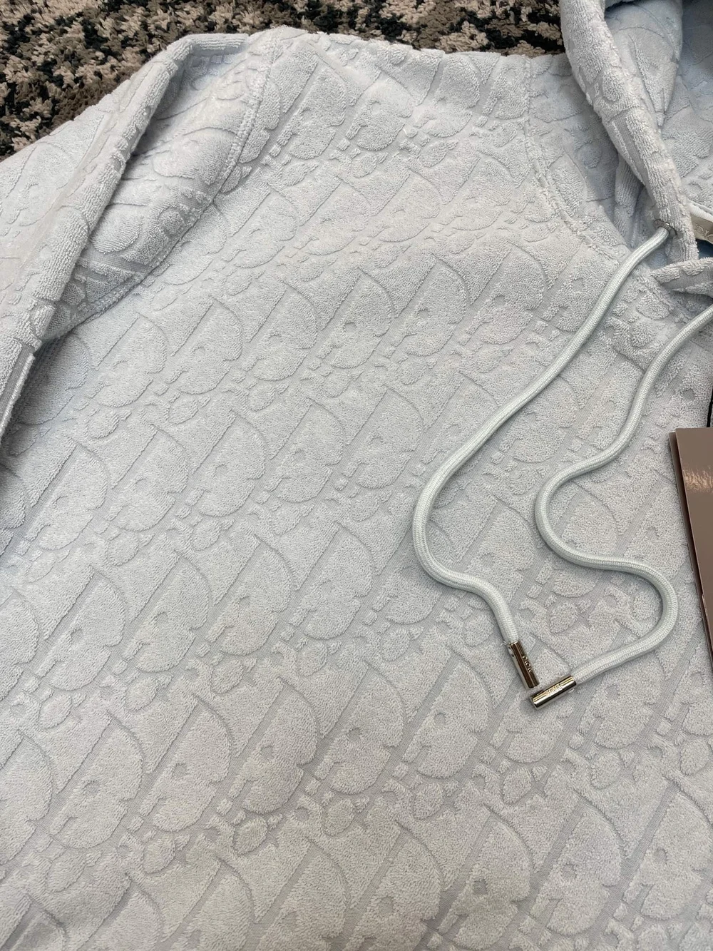 디올 오블리크 후드 스카이