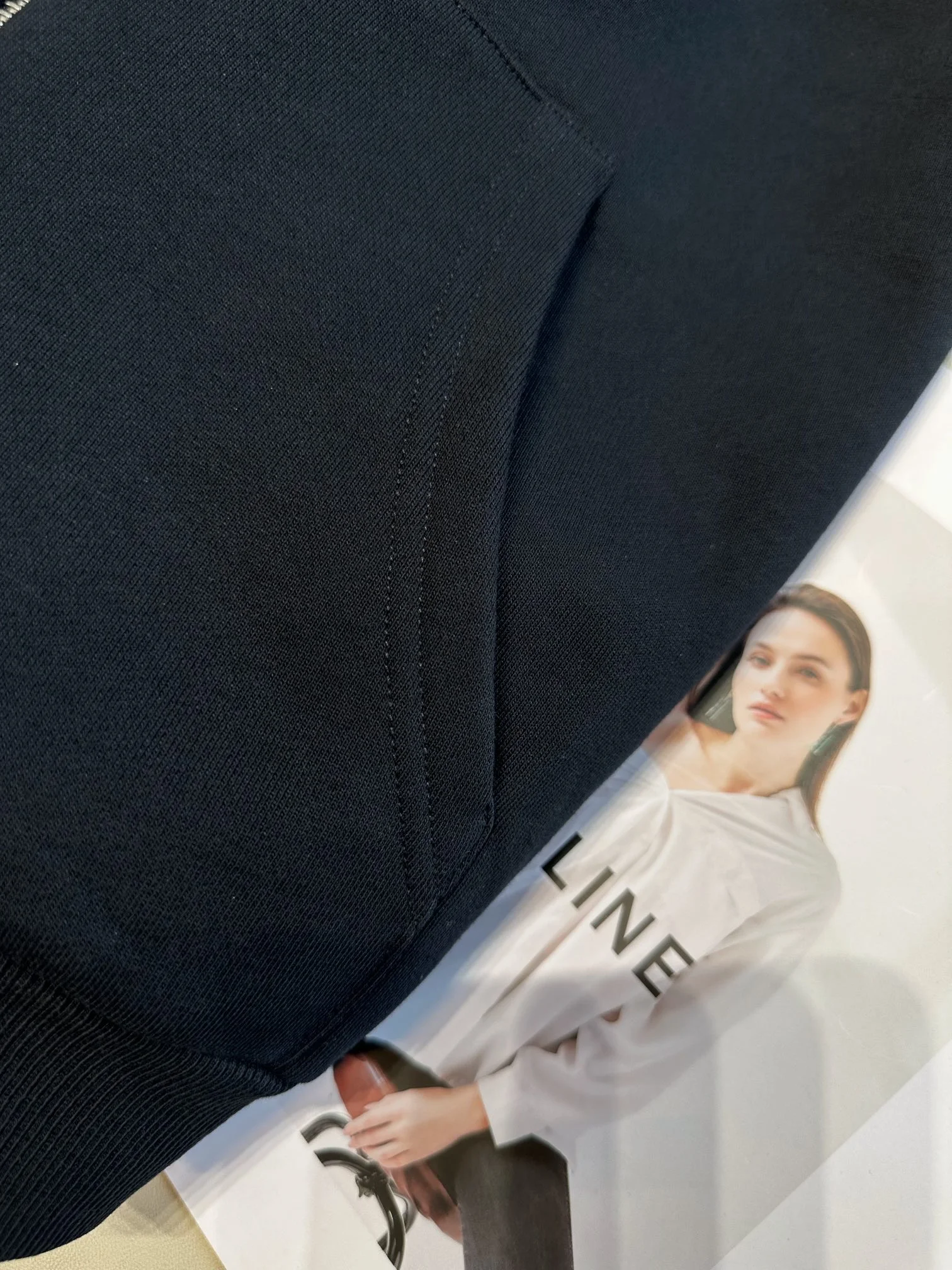 셀린느 미니 트리옹프 프린트 저지 후드