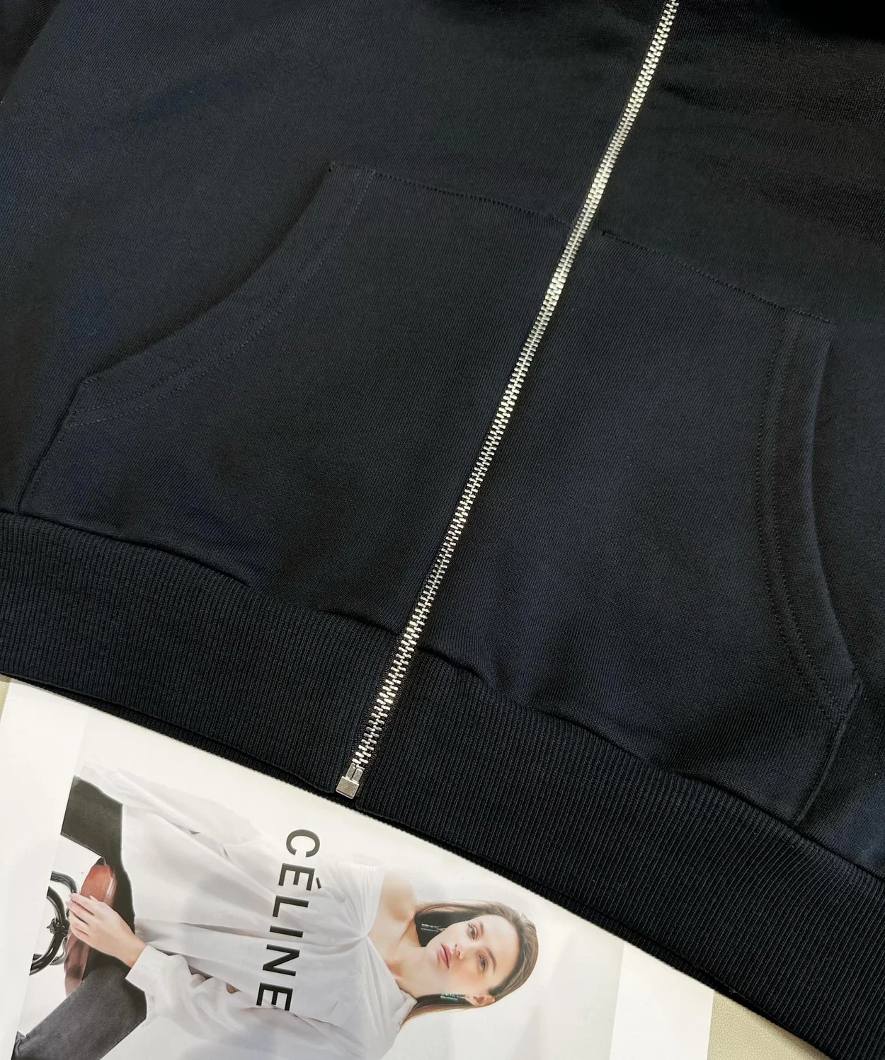 셀린느 미니 트리옹프 프린트 저지 후드