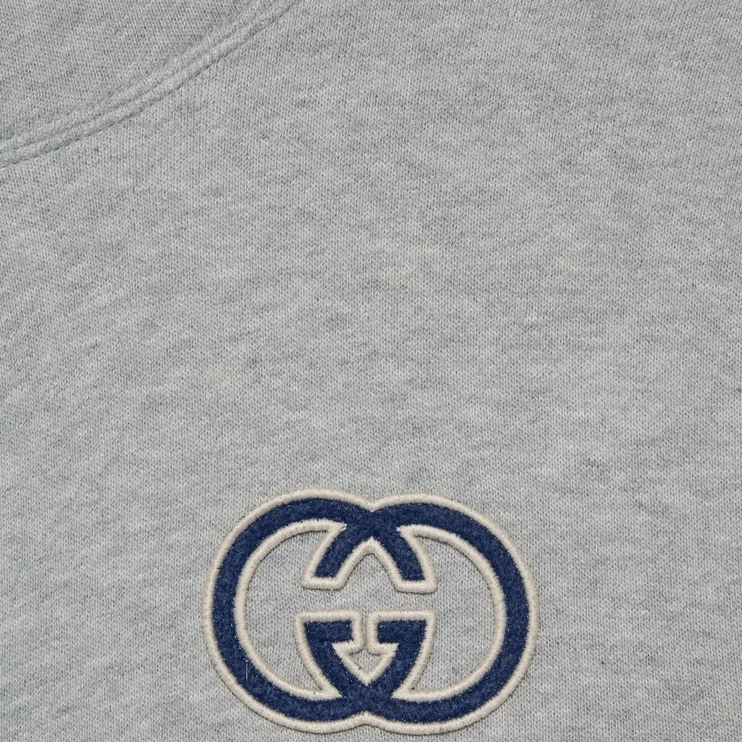 구찌 인터로킹 G 디테일 후드 그레이