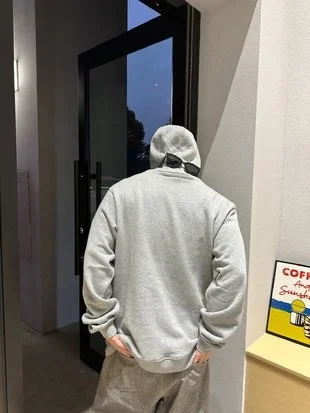 구찌 인터로킹 G 디테일 후드 그레이