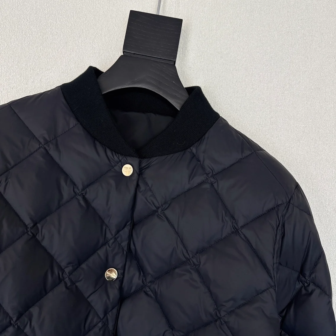 막스마라 비소프트 리버시블 패딩 자켓