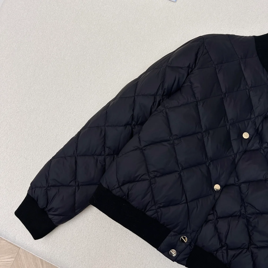 막스마라 비소프트 리버시블 패딩 자켓