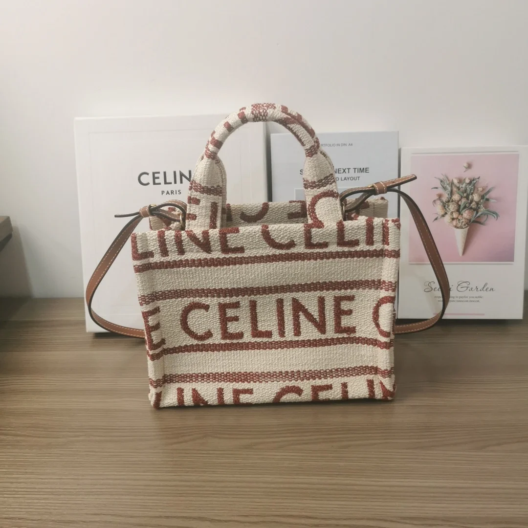 셀린느 스몰 카바스 타이스 텍스타일 올오버 화이트레드