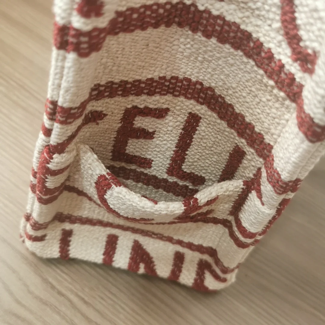 셀린느 스몰 카바스 타이스 텍스타일 올오버 화이트레드