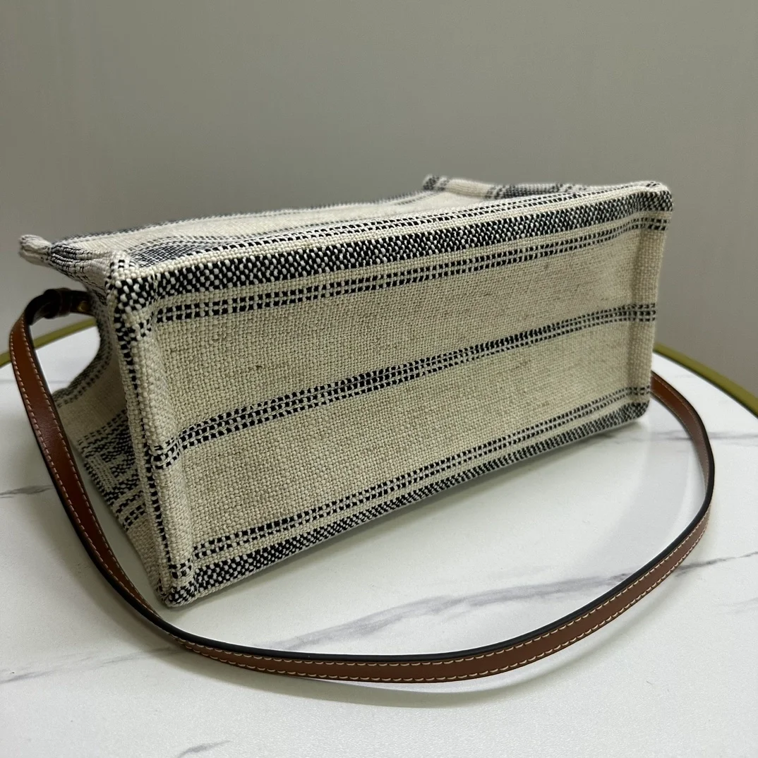 셀린느 스몰 타이스 카바스 화이트블랙