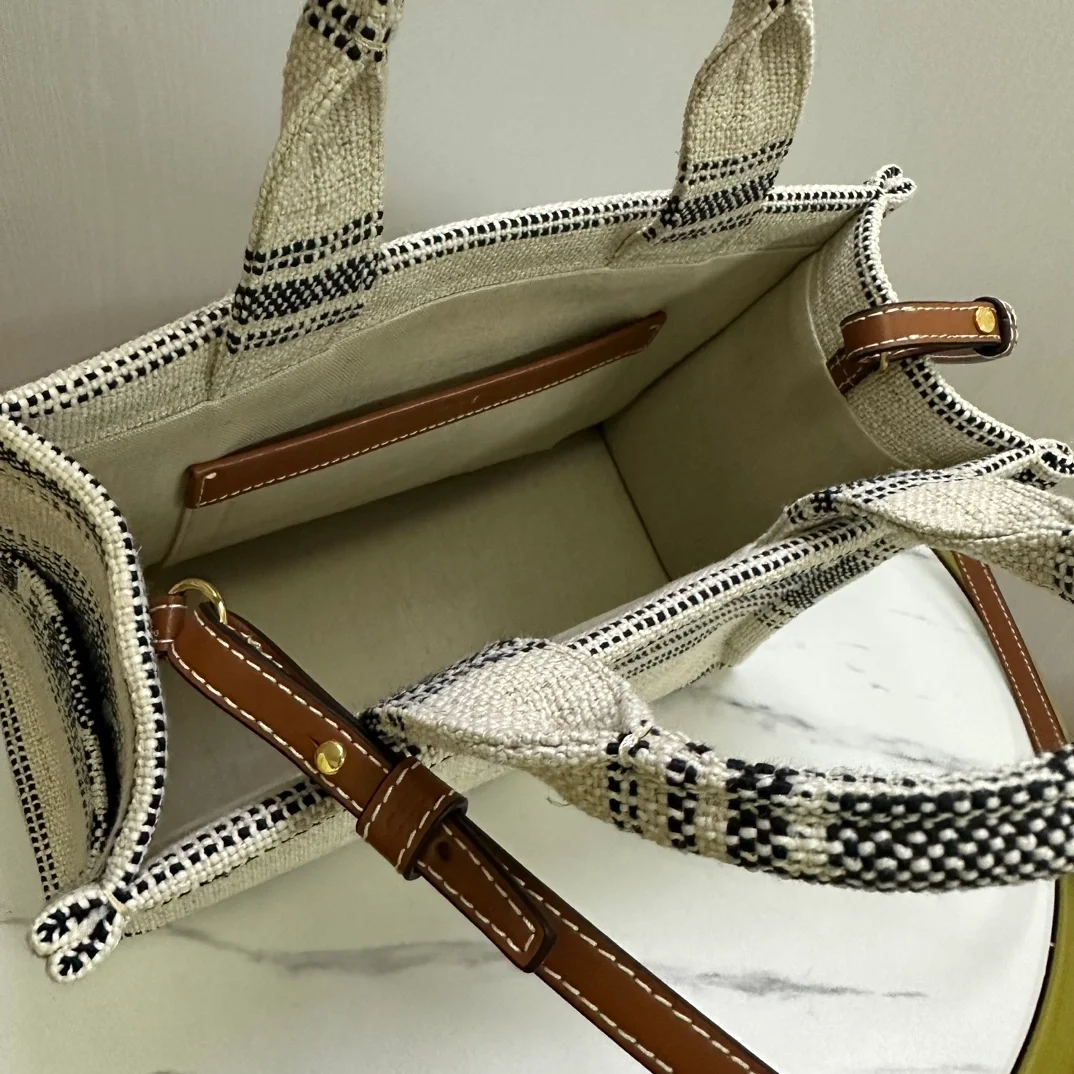 셀린느 스몰 타이스 카바스 화이트블랙