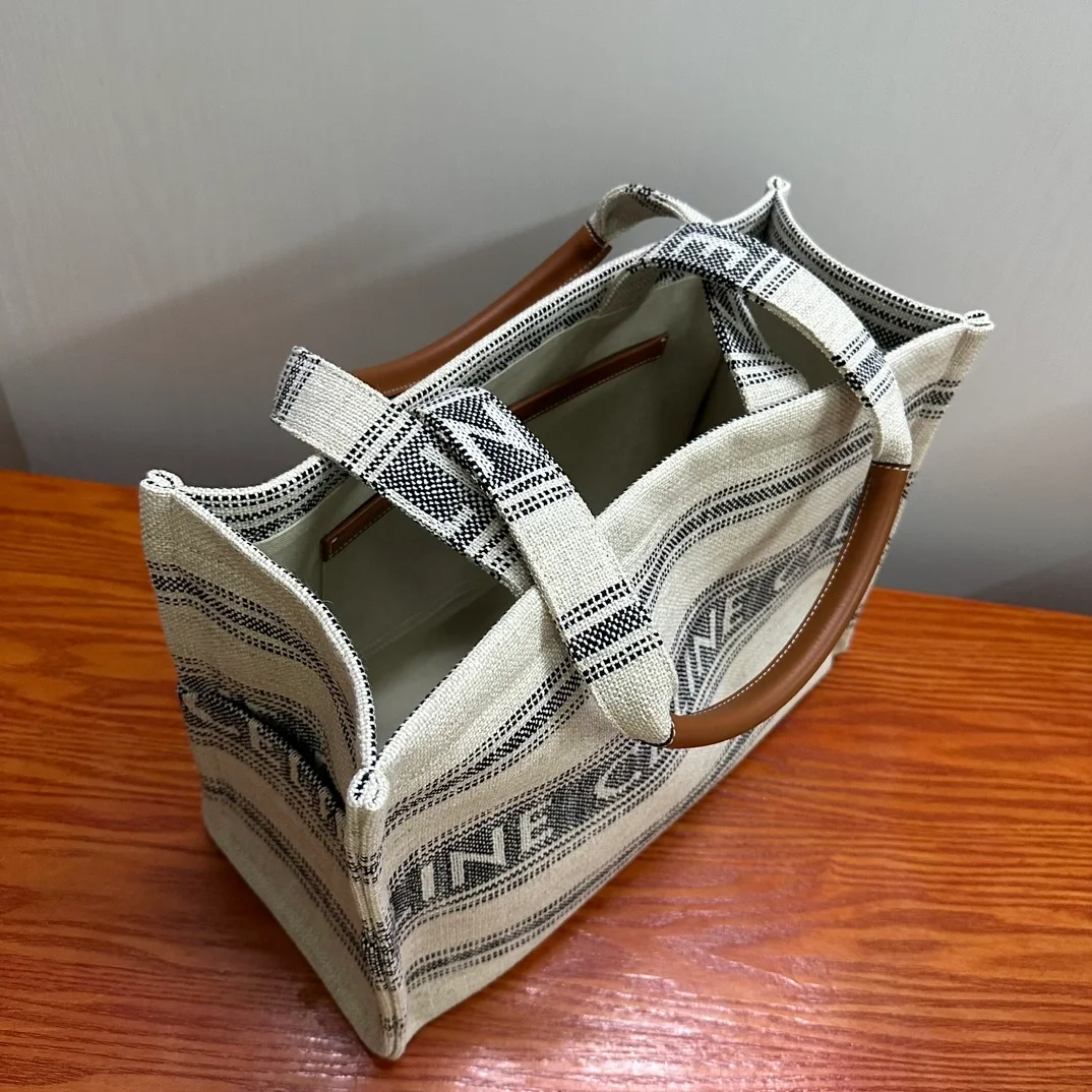 셀린느 라지 타이스 카바스 화이트블랙