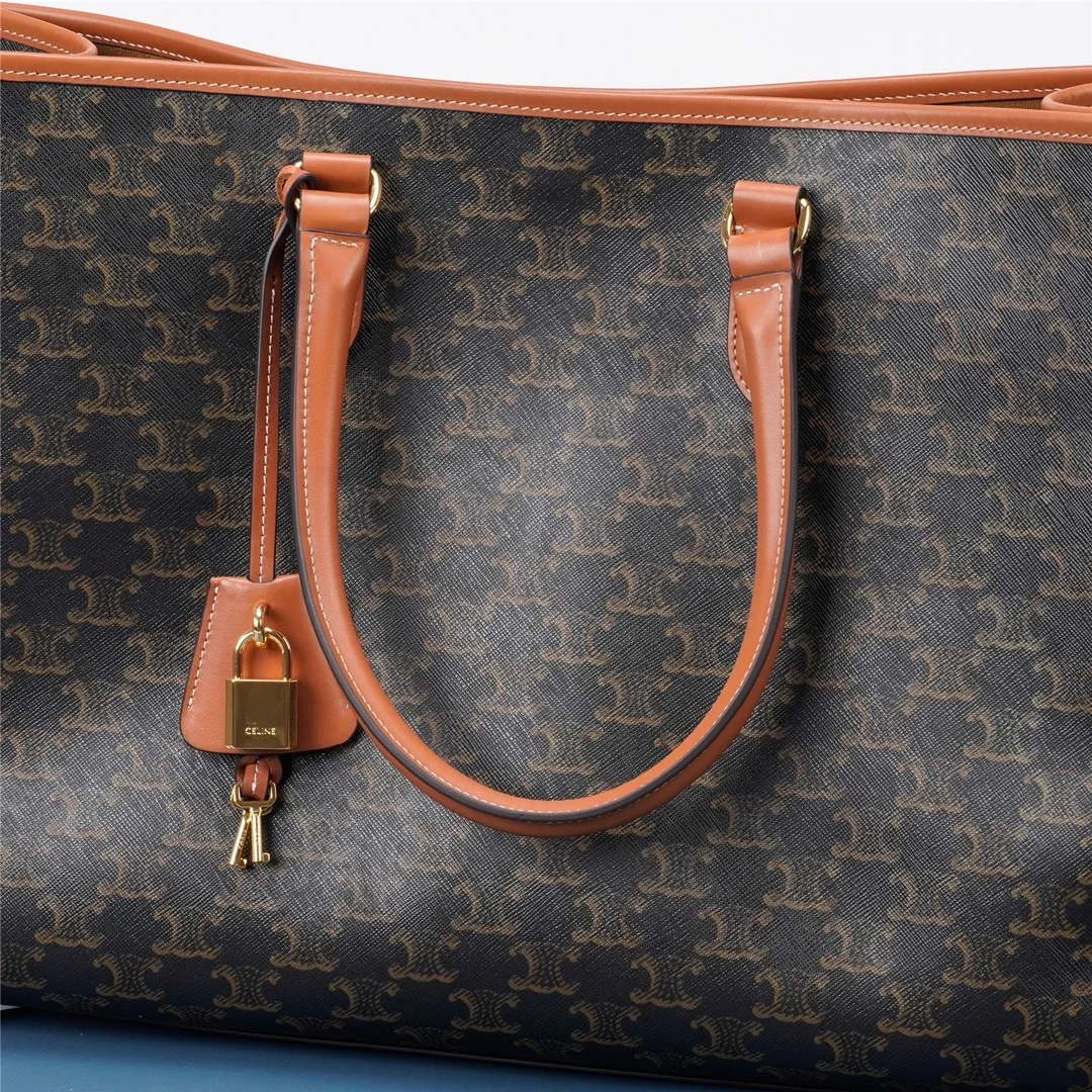 셀린느 호리존탈 카바스 토트백 탠