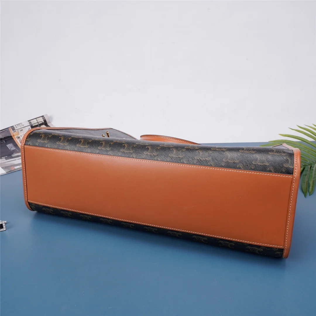 셀린느 호리존탈 카바스 토트백 탠