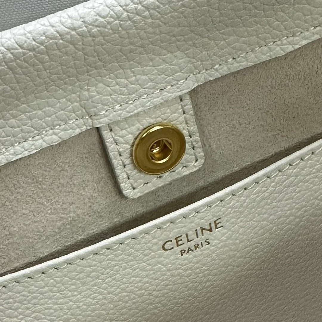 셀린느 드로우스트링 카바스 스몰 백 라이트