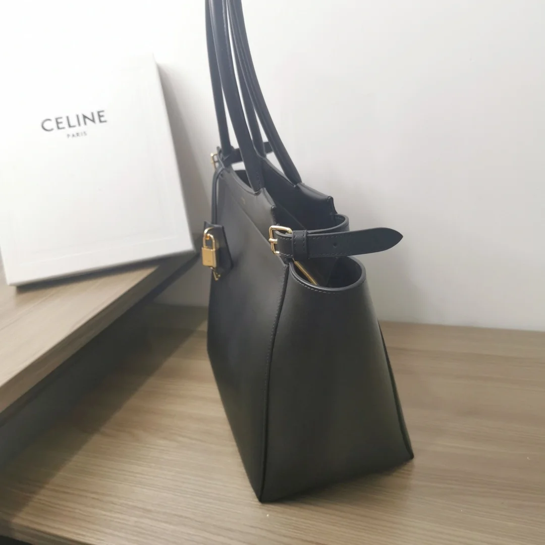 셀린느 카바스 부르주아 백 블랙