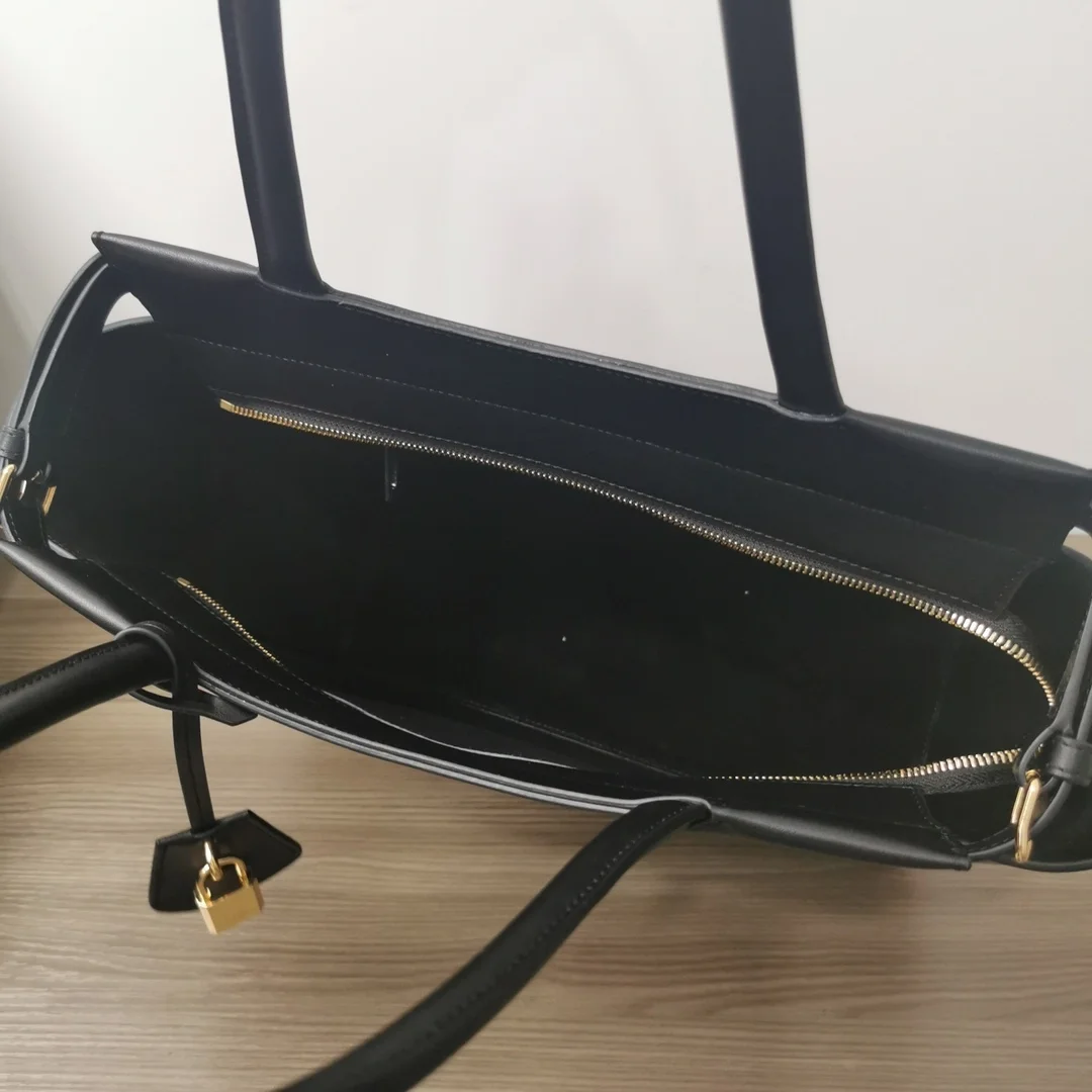 셀린느 카바스 부르주아 백 블랙