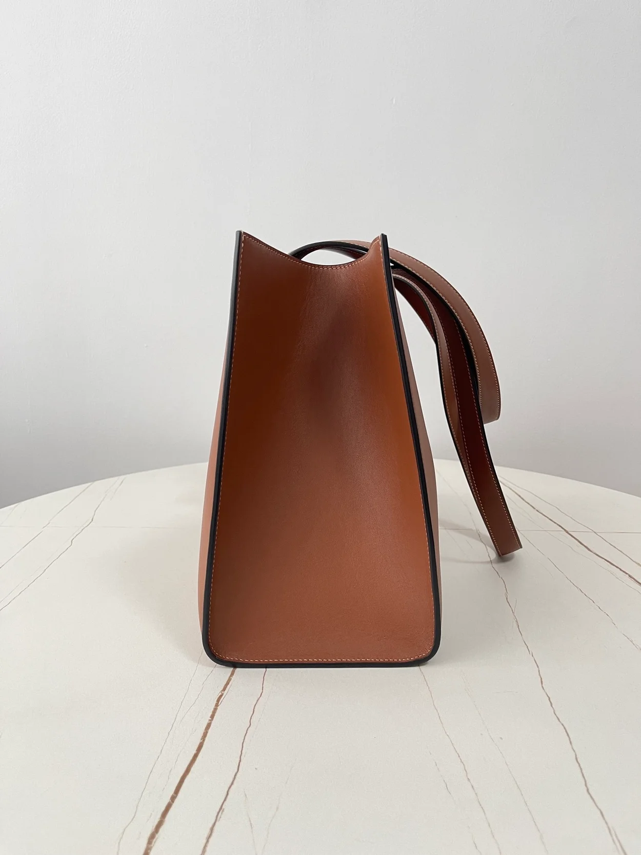 셀린느 카바스 16 백 브라운