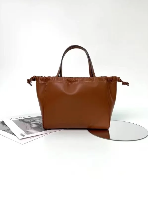 셀린느 드로우스트링 카바스 스몰 백 브라운