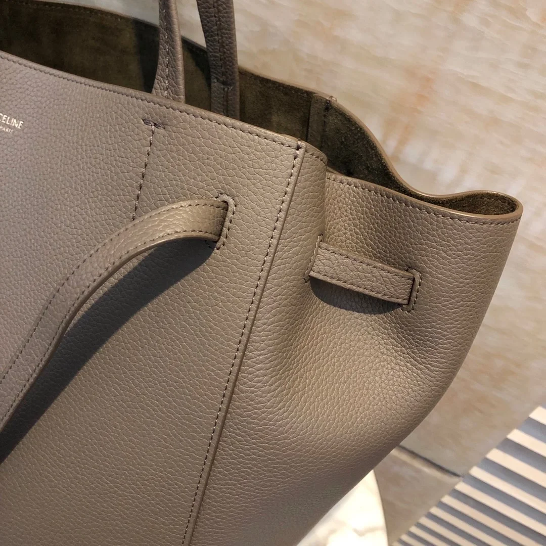 셀린느 스몰 카바스 팬텀 백 카키