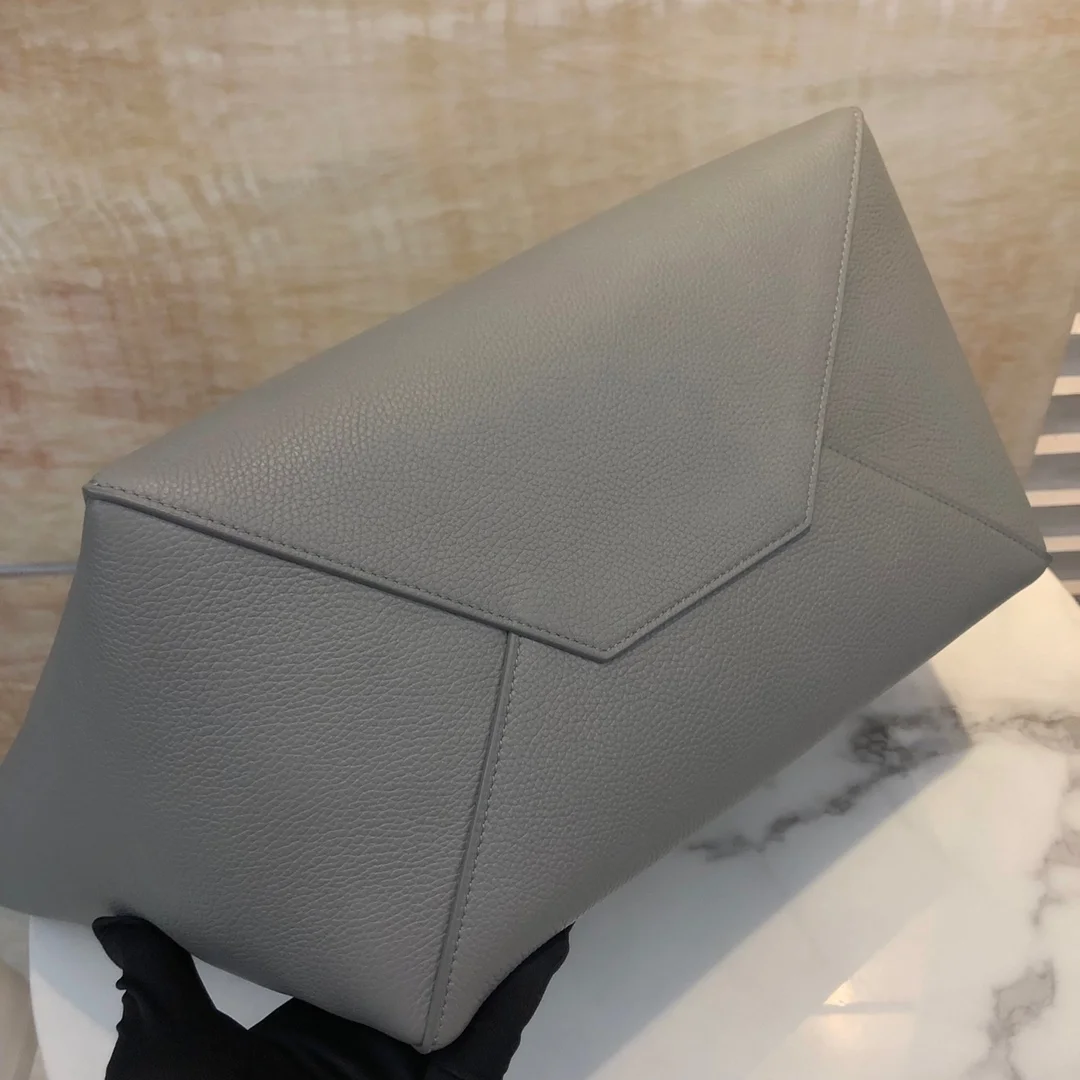 셀린느 스몰 카바스 팬텀 백 그레이