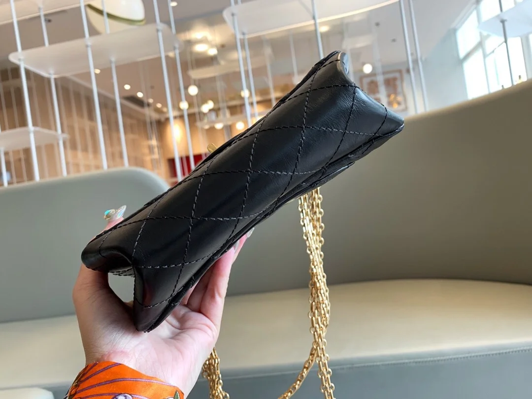 샤넬 2.55백 스터드 빈티지