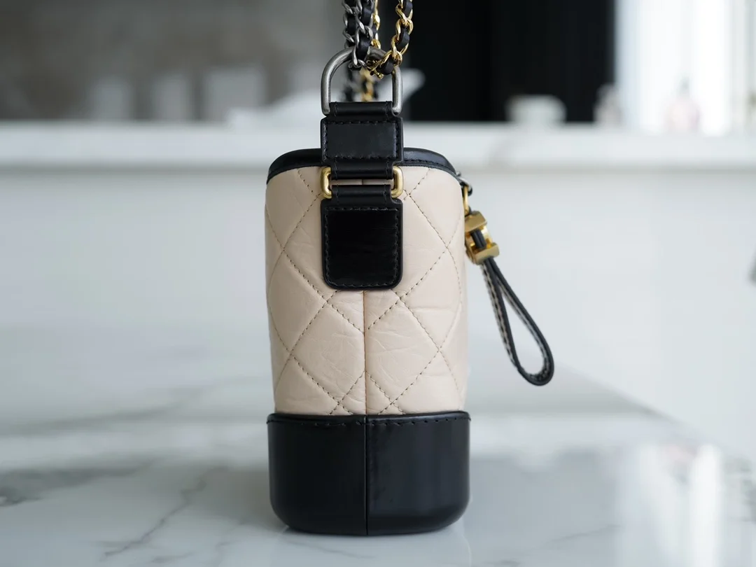 샤넬 가브리엘 스몰 호보백 살구