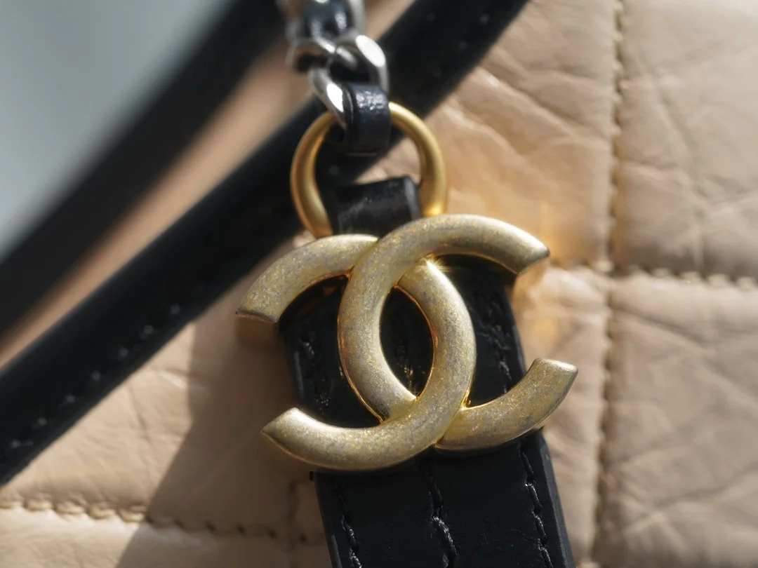 샤넬 가브리엘 스몰 호보백 살구