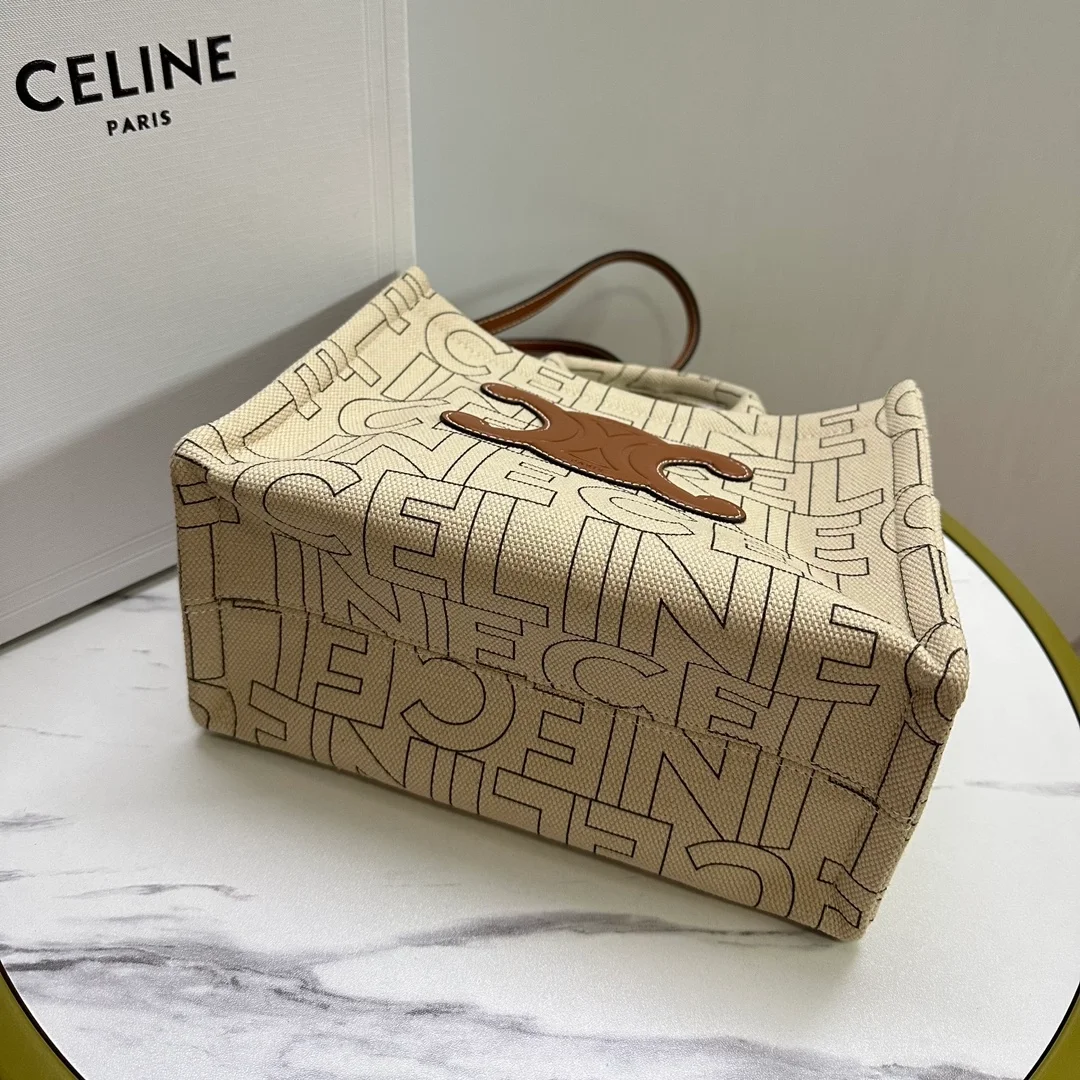 셀린느 스몰 카바스 타이스 트리옹프 토트백