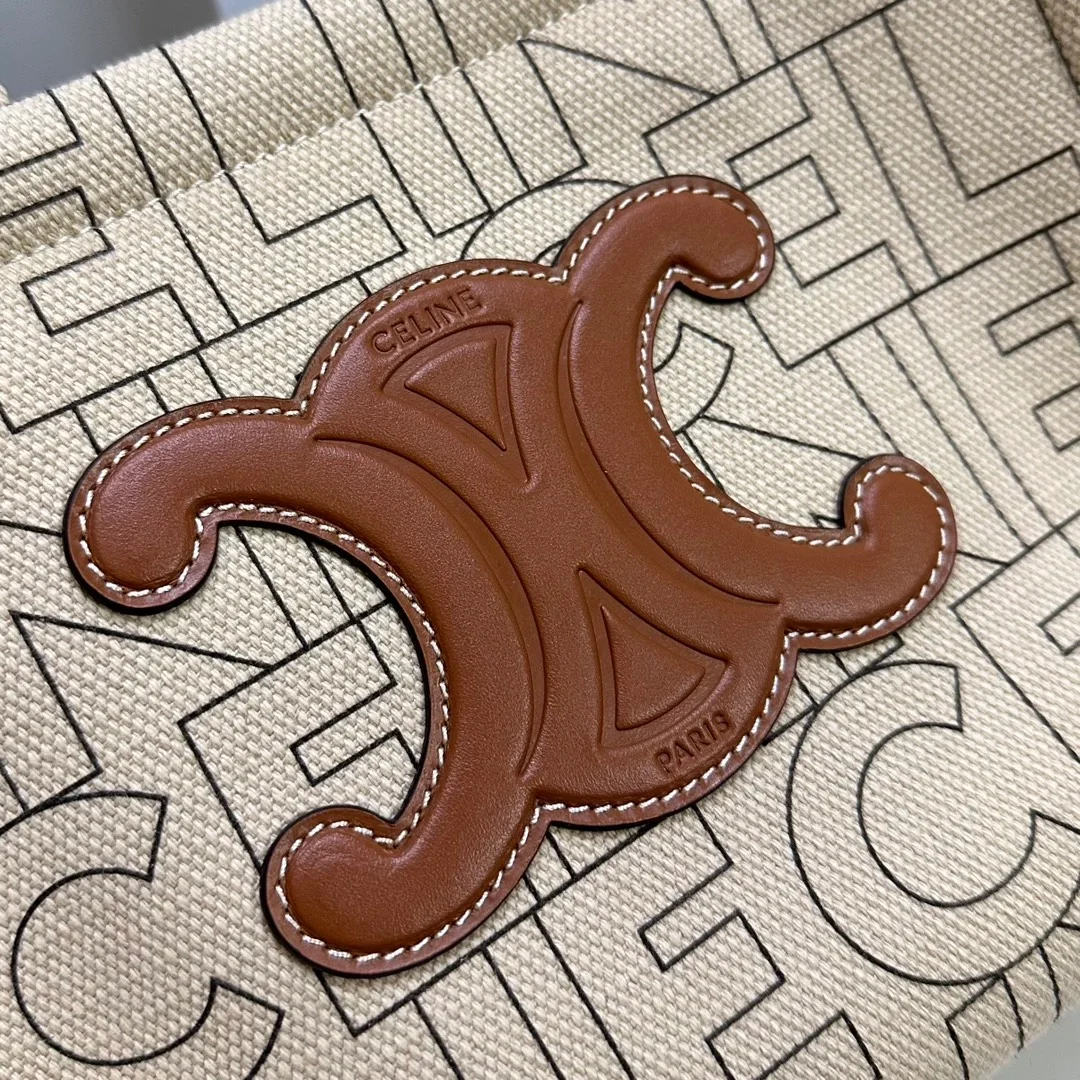 셀린느 스몰 카바스 타이스 트리옹프 토트백