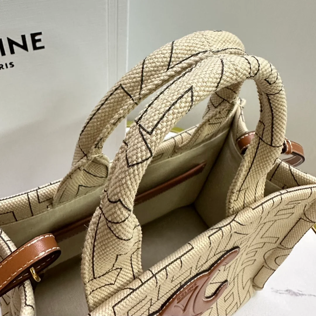 셀린느 스몰 카바스 타이스 트리옹프 토트백