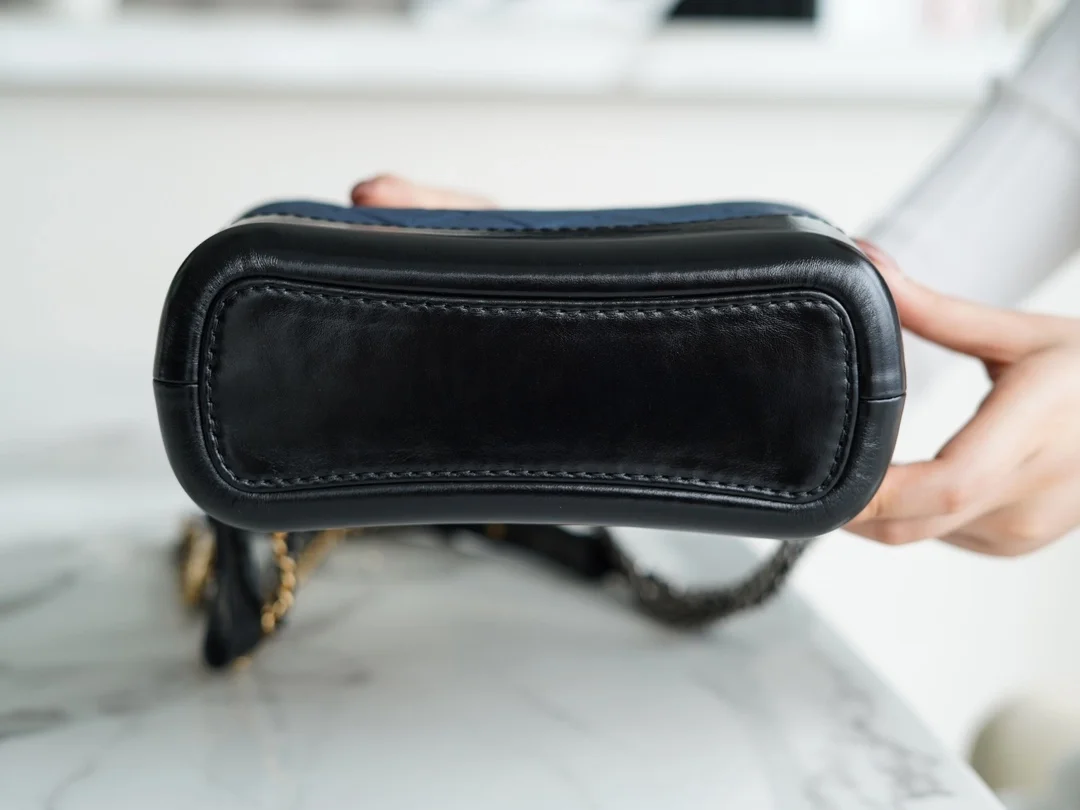 샤넬 가브리엘 스몰 호보백 블루