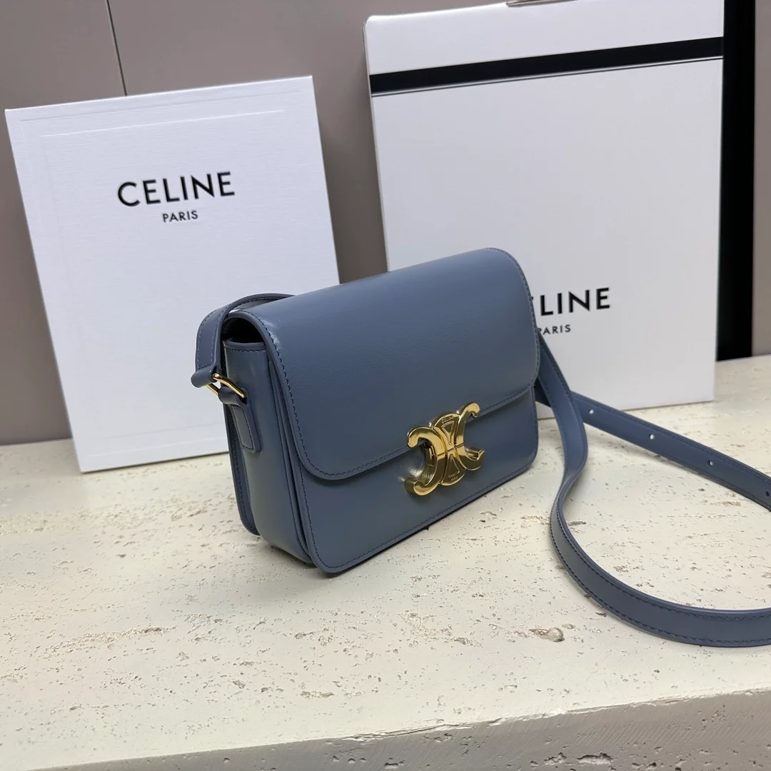 셀린느 틴 트리옹프 백 블루 그레이