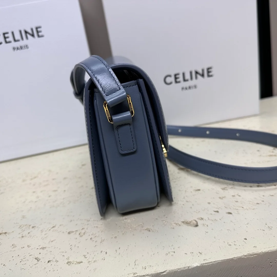 셀린느 틴 트리옹프 백 블루 그레이