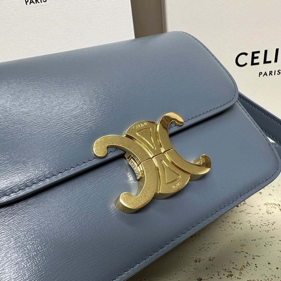 셀린느 틴 트리옹프 백 블루 그레이