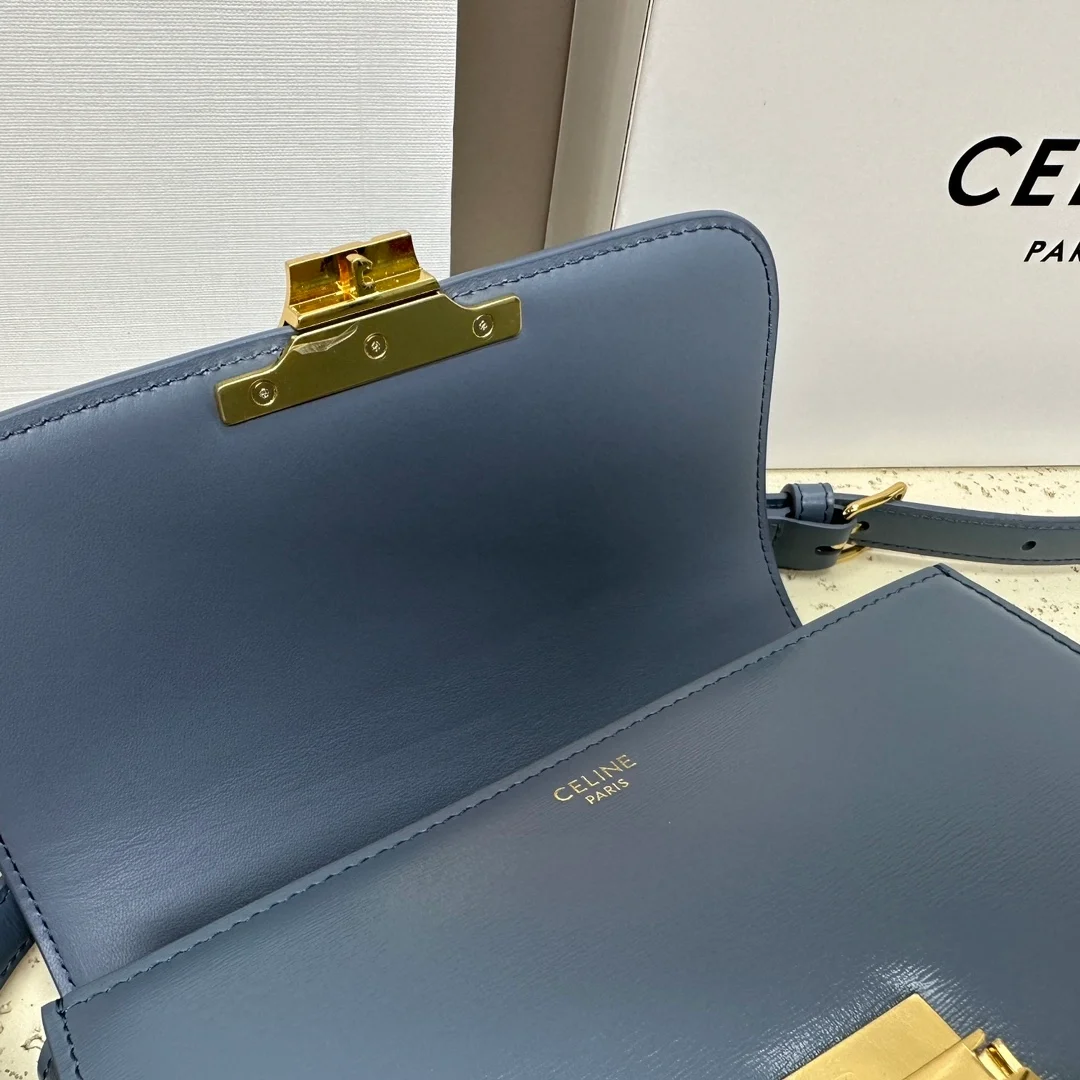 셀린느 틴 트리옹프 백 블루 그레이