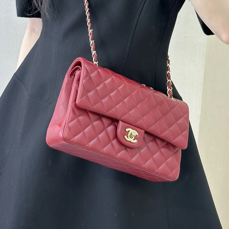 샤넬 클래식 미디움 램스킨 실버