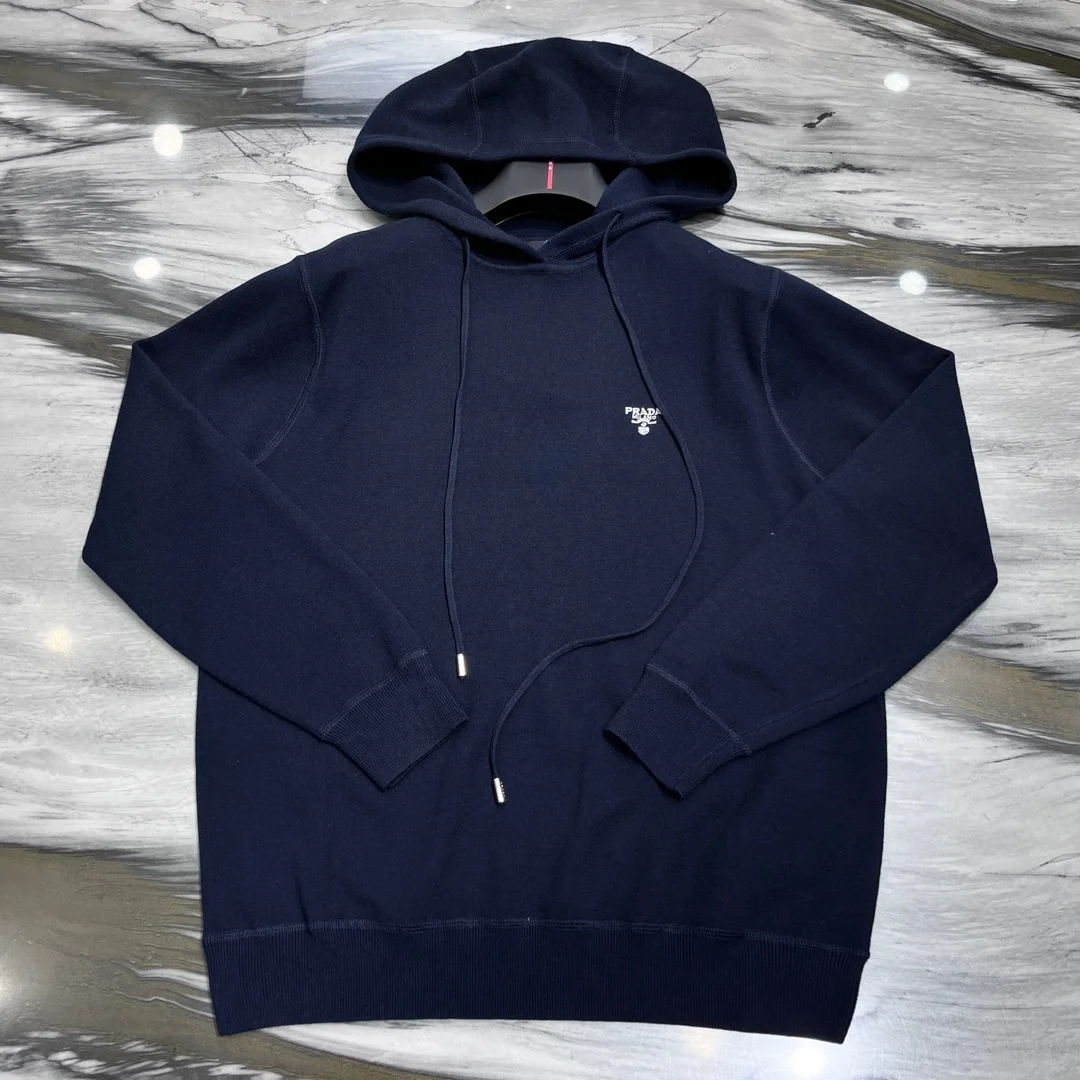 프라다 엠브로이드 네이비 후드