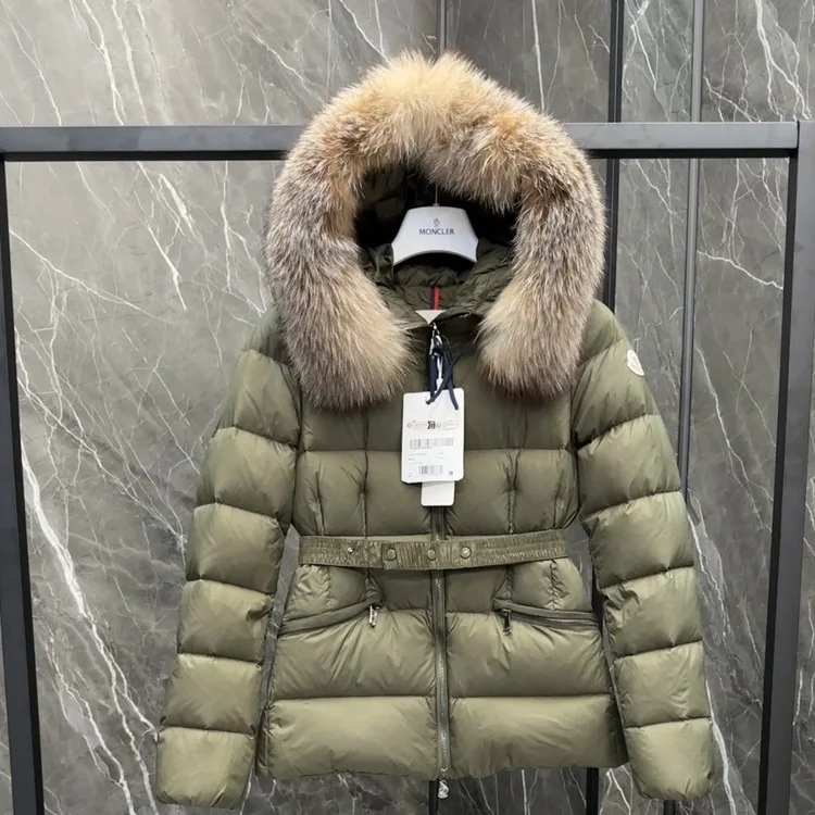 몽클레어  보에드 패딩