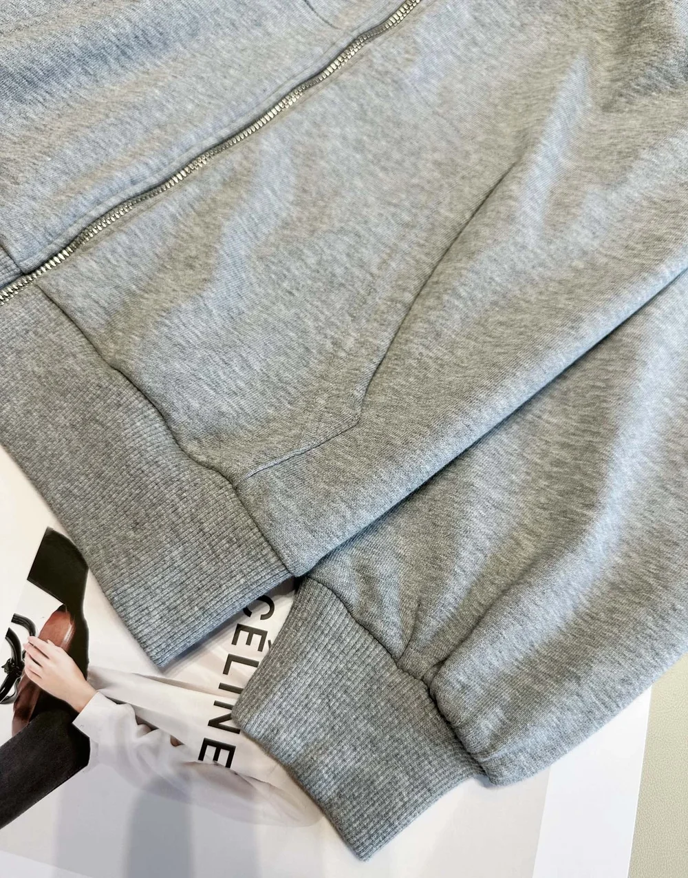 셀린느 트리옹프 코튼 후드 집업