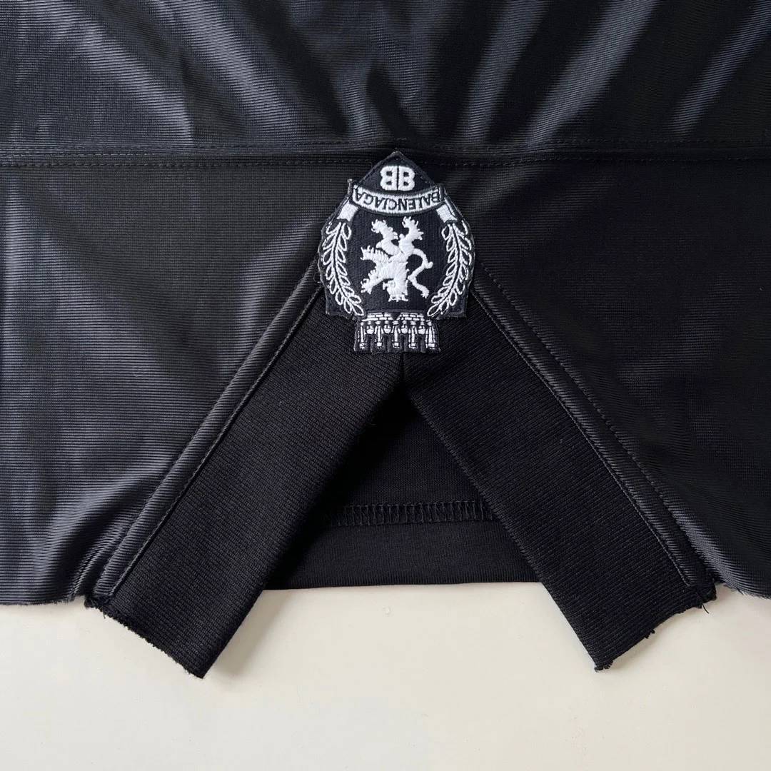 발렌시아가 유니티 스포츠 롱 슬리브 오버사이즈 티셔츠