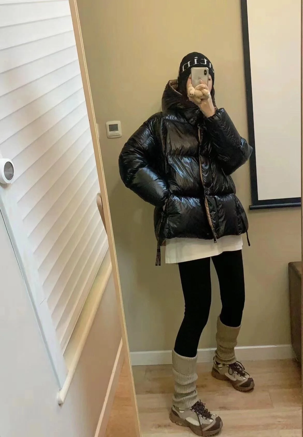 몽클레어 Parana 쇼트 다운 블랙