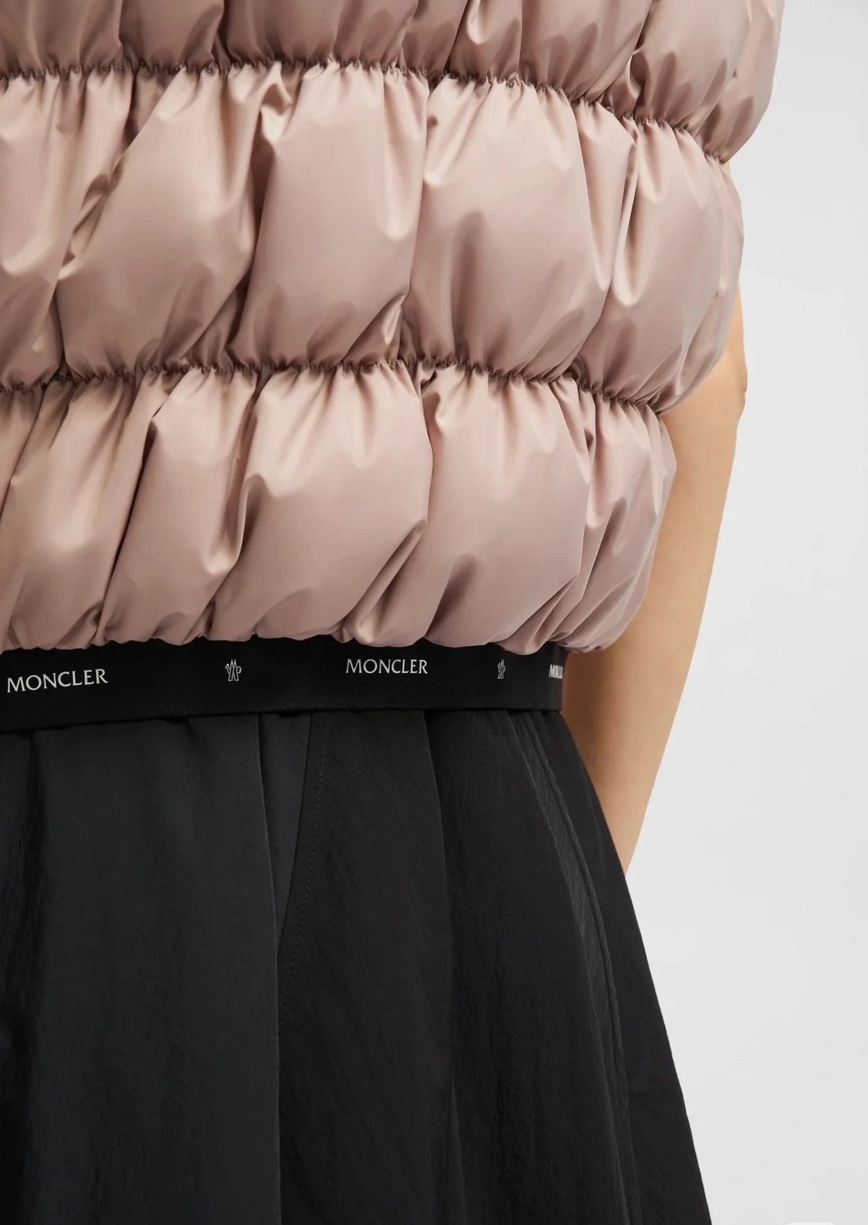 몽클레어 Apriate 다운 베스트