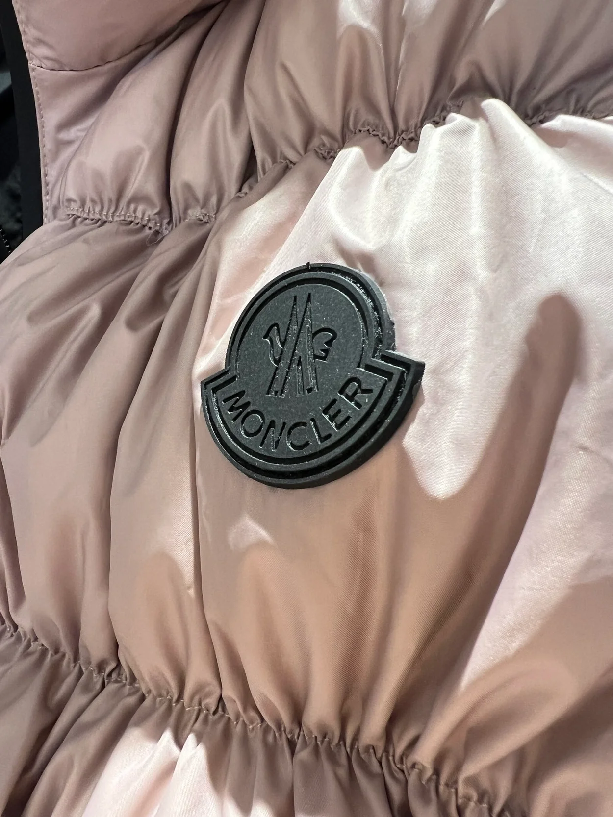 몽클레어 Apriate 다운 베스트