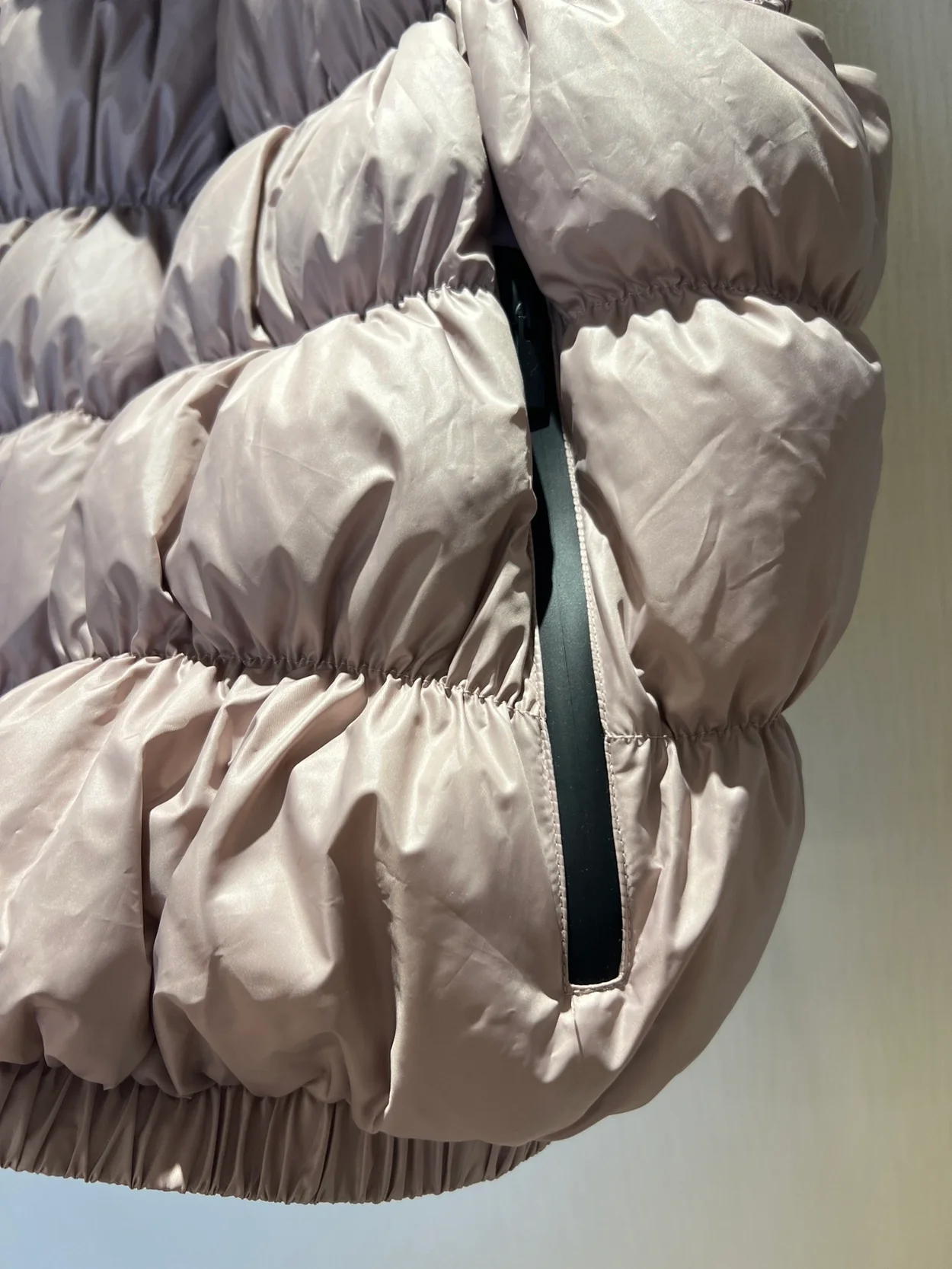 몽클레어 Apriate 다운 베스트