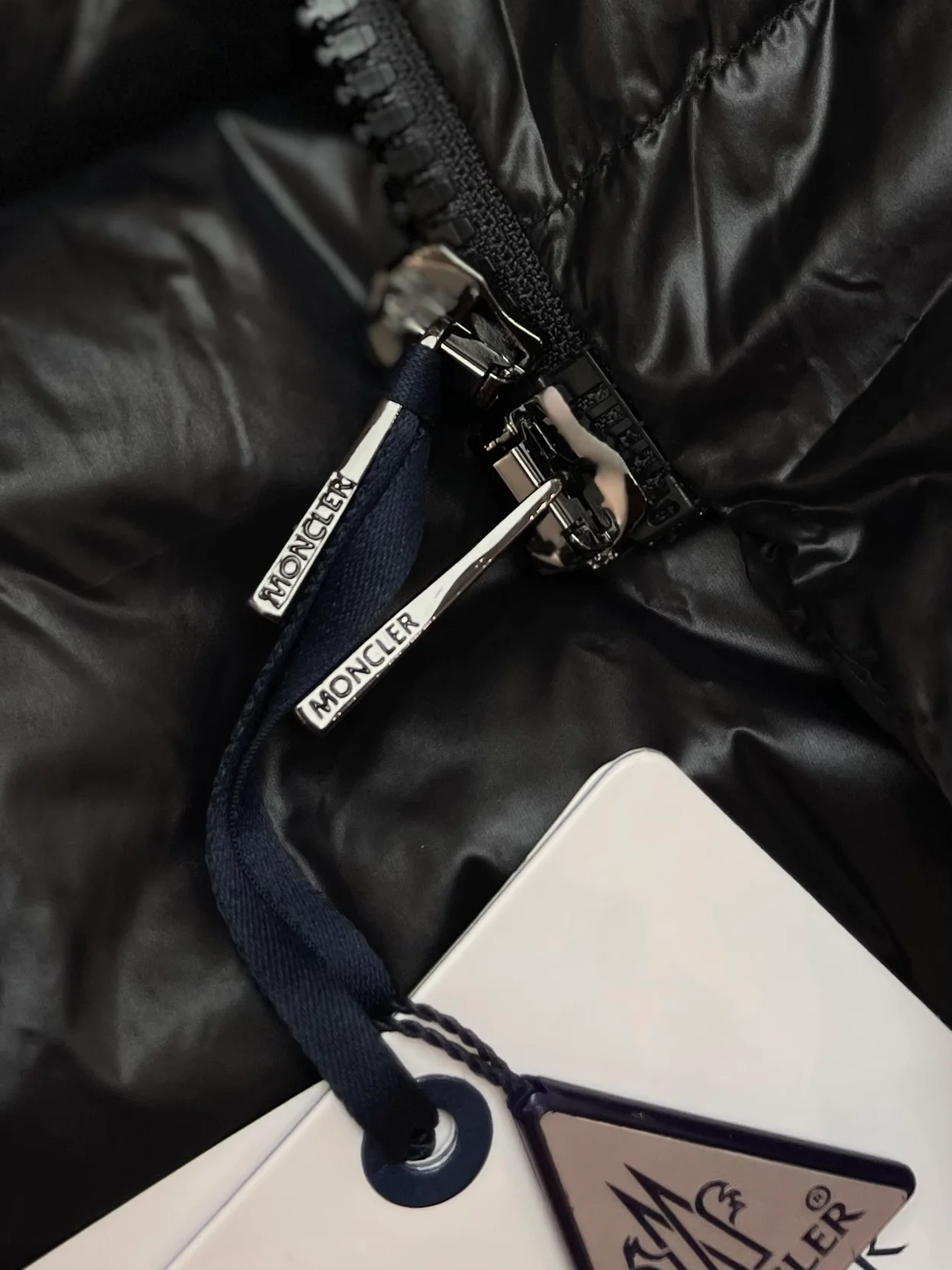 몽클레어 카베타즈 롱다운 재킷