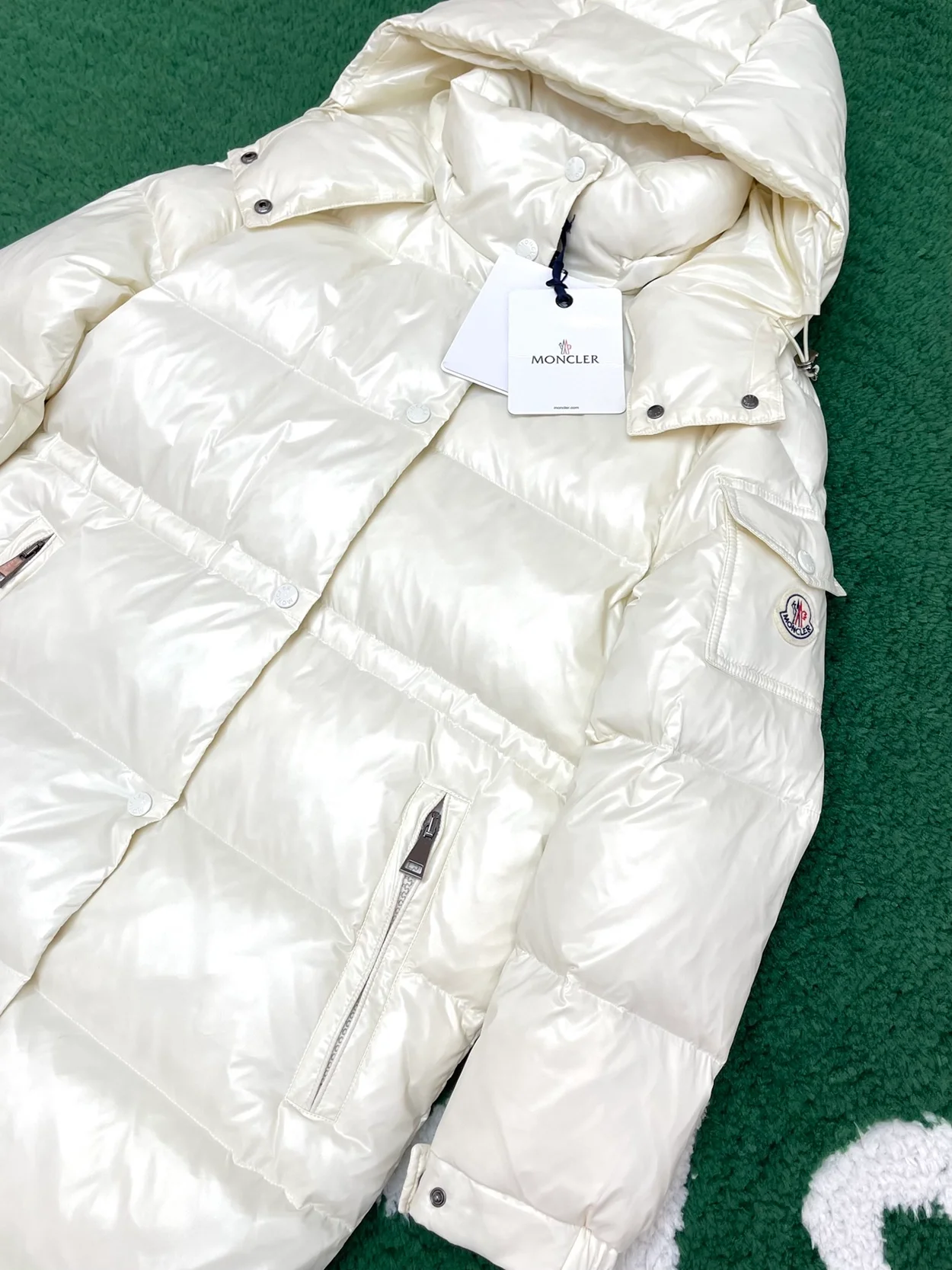 몽클레어 카베타즈 롱다운 재킷