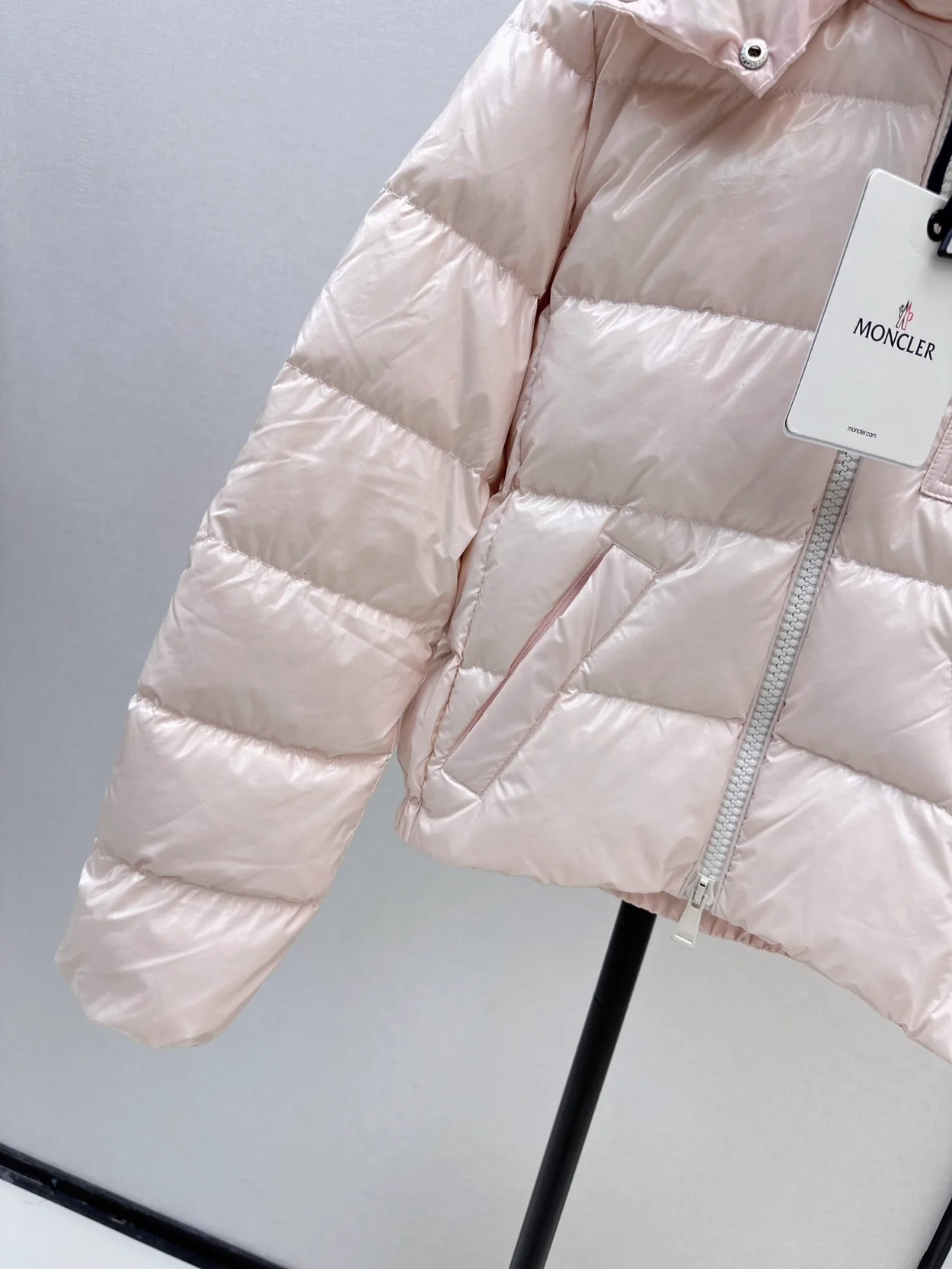 몽클레어 Andro 쇼트 다운 재킷