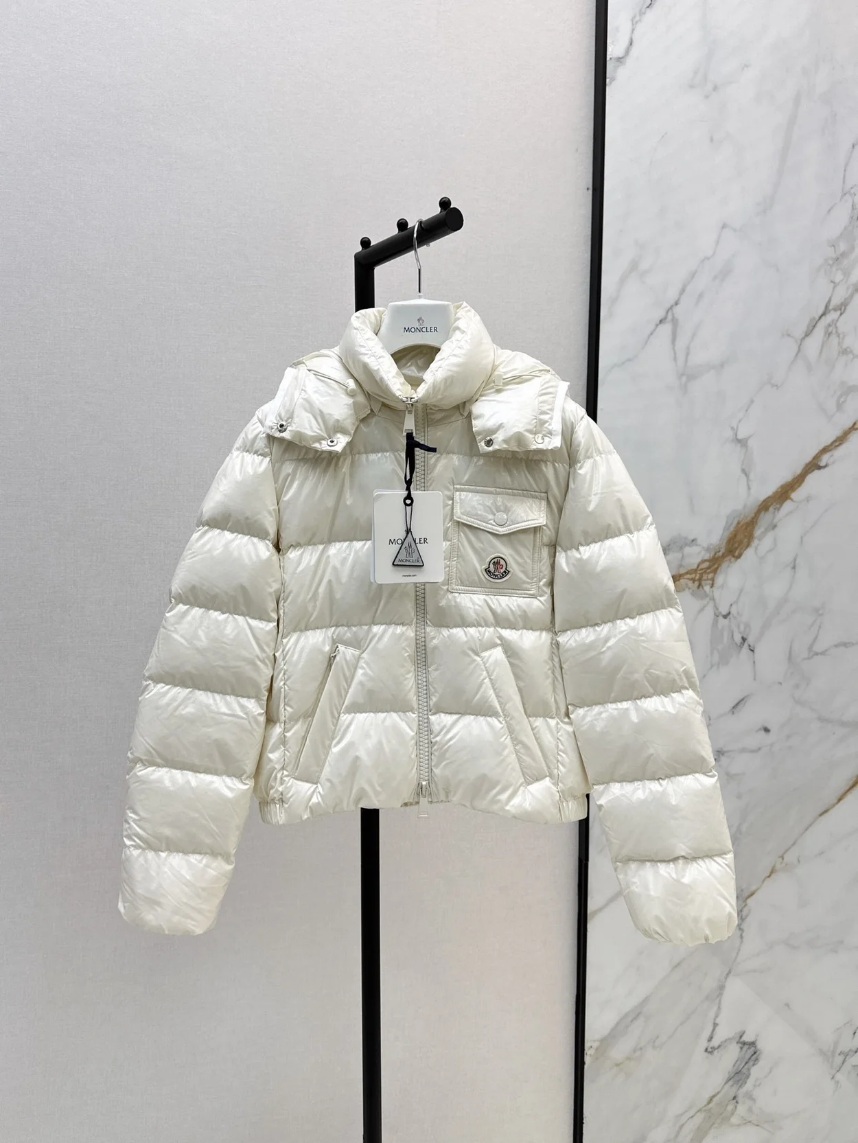 몽클레어 Andro 쇼트 다운 재킷